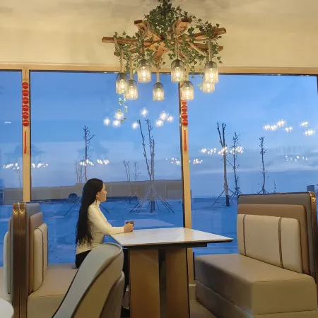 Fuhai Worlda Luxury Wilderness Hotel (Haishang Devil City)