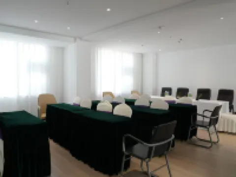 珈霆飯店(曲靖北站民族中學店) 曲靖住宿飯店