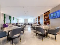 Lavande Hotel (Pingyuan Gongqingtuan North Road) - parking