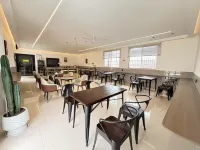 LX Hotel Ξενοδοχεία στην πόλη Σιμέν