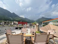 Liangqi Shanyuan Homestay (Wumeng Grass Plain)