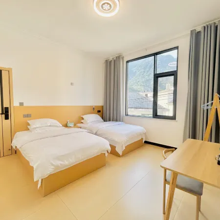 Lunan Bieyuan Homestay (Lushan Scenic Area Xiufeng Scenic Spot)