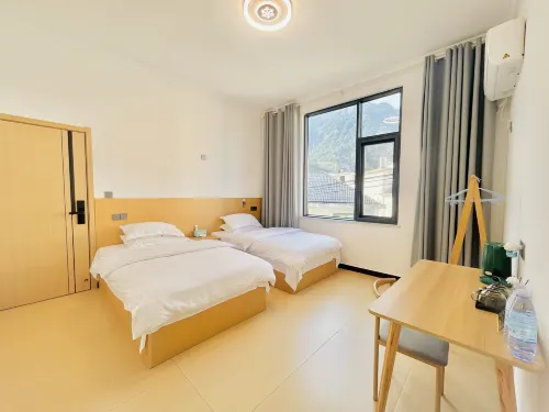 Lunan Bieyuan Homestay (Lushan Scenic Area Xiufeng Scenic Spot) - 2 estrellas
