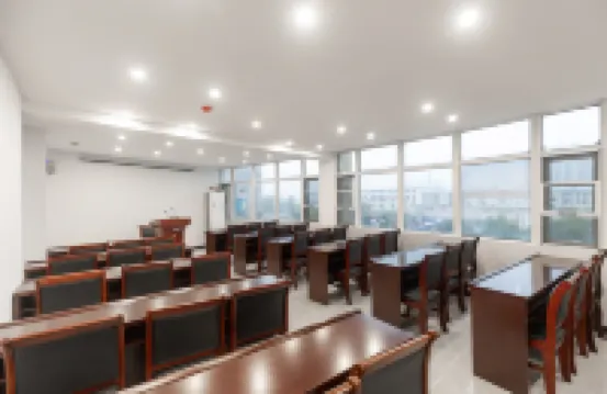 Ease Yue Hotel (Xuchang Golden Triangle Pangdonglai)