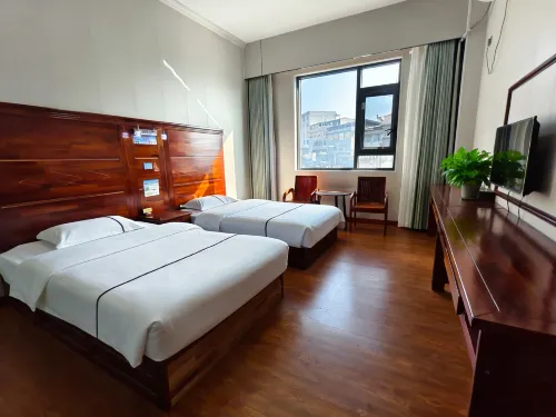 Honghe Business Hotel