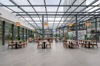 Impression Lakeview Hotel