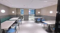 Home Inn (Linjiang Jiangxin Island Yalu River Branch)