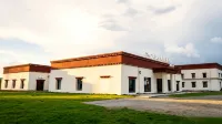 Zoige Jiuqu Muge Hotel (Yellow River First Bend of Jiuqu Bay) - 3-Star