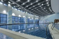 Swan Lake Hotel - piscina