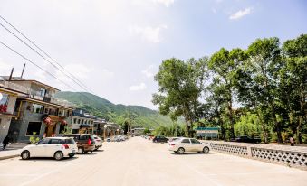 Yunman Shanju Hostel (Wutaishan Wuye Temple Store)