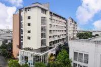 Starway Hotel (Shanghai International Tourism Resort Xiupu Road) Hotels in Shanghai