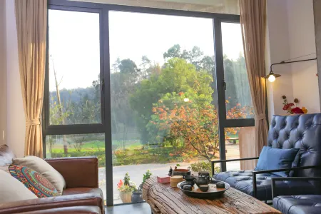 Jiandemi Juzhu B&B (Daciyan Scenic Area Branch) Отели в г. Цзяндэ