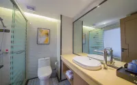 Chuyue Hotel Отели в г. Пассажирская станция Шангри-Ла