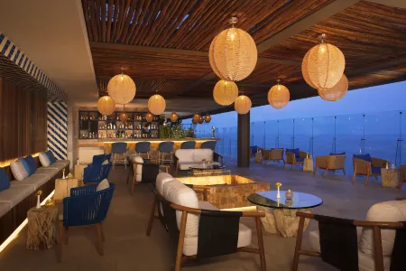 Dreams Vista Cancun Resort & Spa All Inclusive Отели рядом с достопримечательностью «Ka'Yok' Planetario de Cancun»