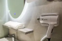 如家酒店·neo(上海打浦橋魯班路地鐵站店) 鄰近上海公安博物館的酒店