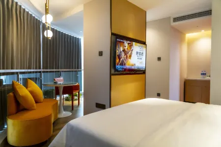 Luohe Jiujiu Chenguang Hotel (Luohe Vocational and Technical College Branch) Отели рядом со станцией Luohe West Railway Station