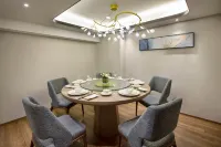 Jinglai Hotel • Select (Shanghai Jingan Changshou Road Metro Station Branch)