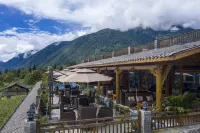 Colorful Xiangyun ·Aloha Shan Ye Sky Terrace Forest Mountain View Hotel Hotels near Maoxi Conference Site