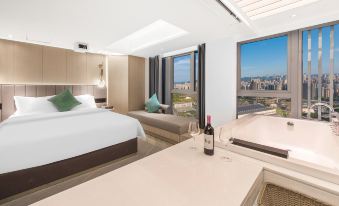 Cloud Moon Hotel