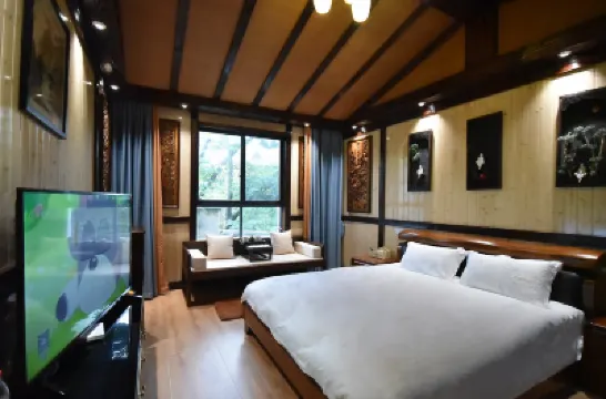 Tianmu Lake Qian Family Compound B&B Hotels near Baoen Temple