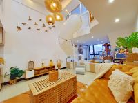 广州彼家公寓 - 大滑梯原木风两房一厅套房