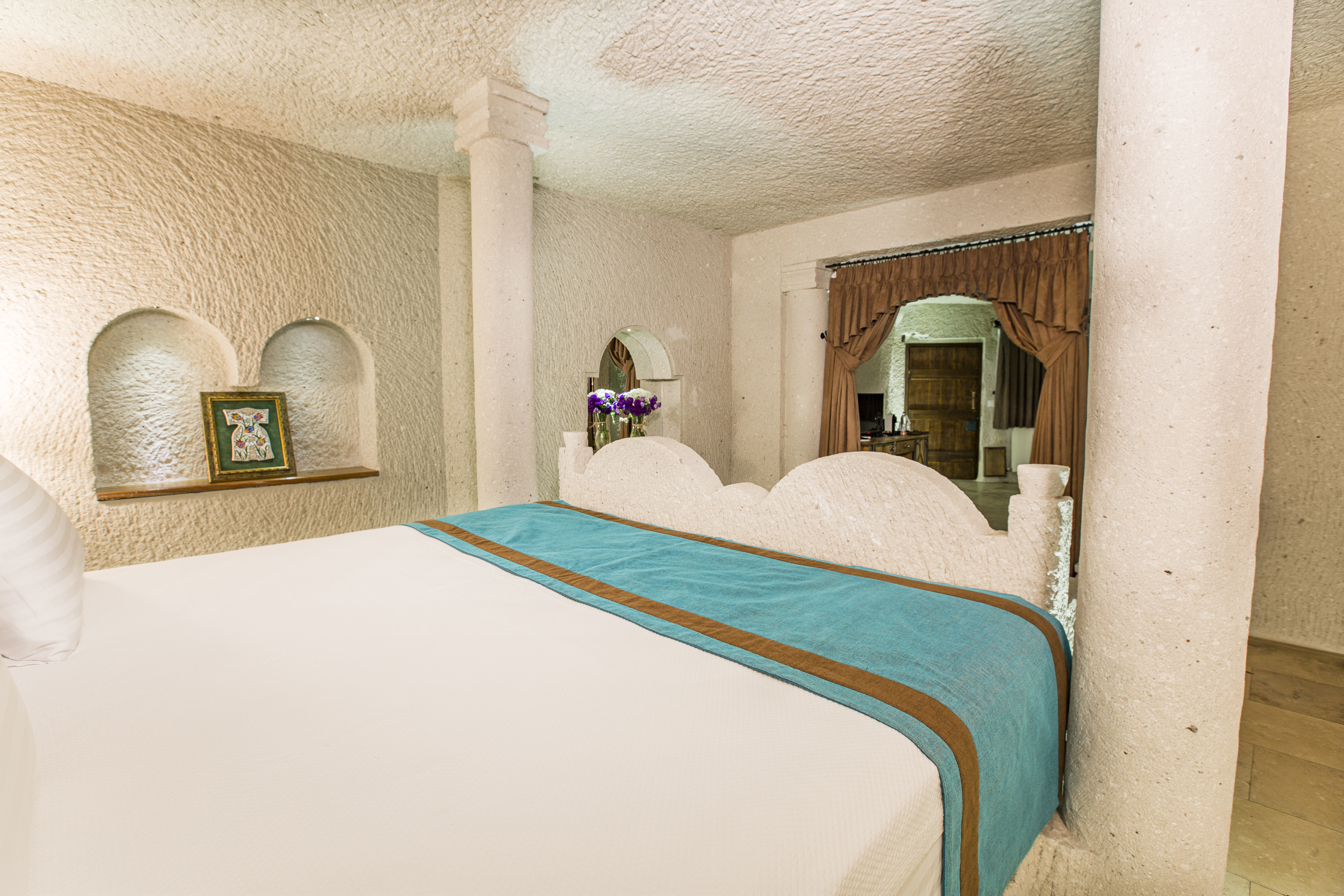 Imperial Cave Suites & SPA