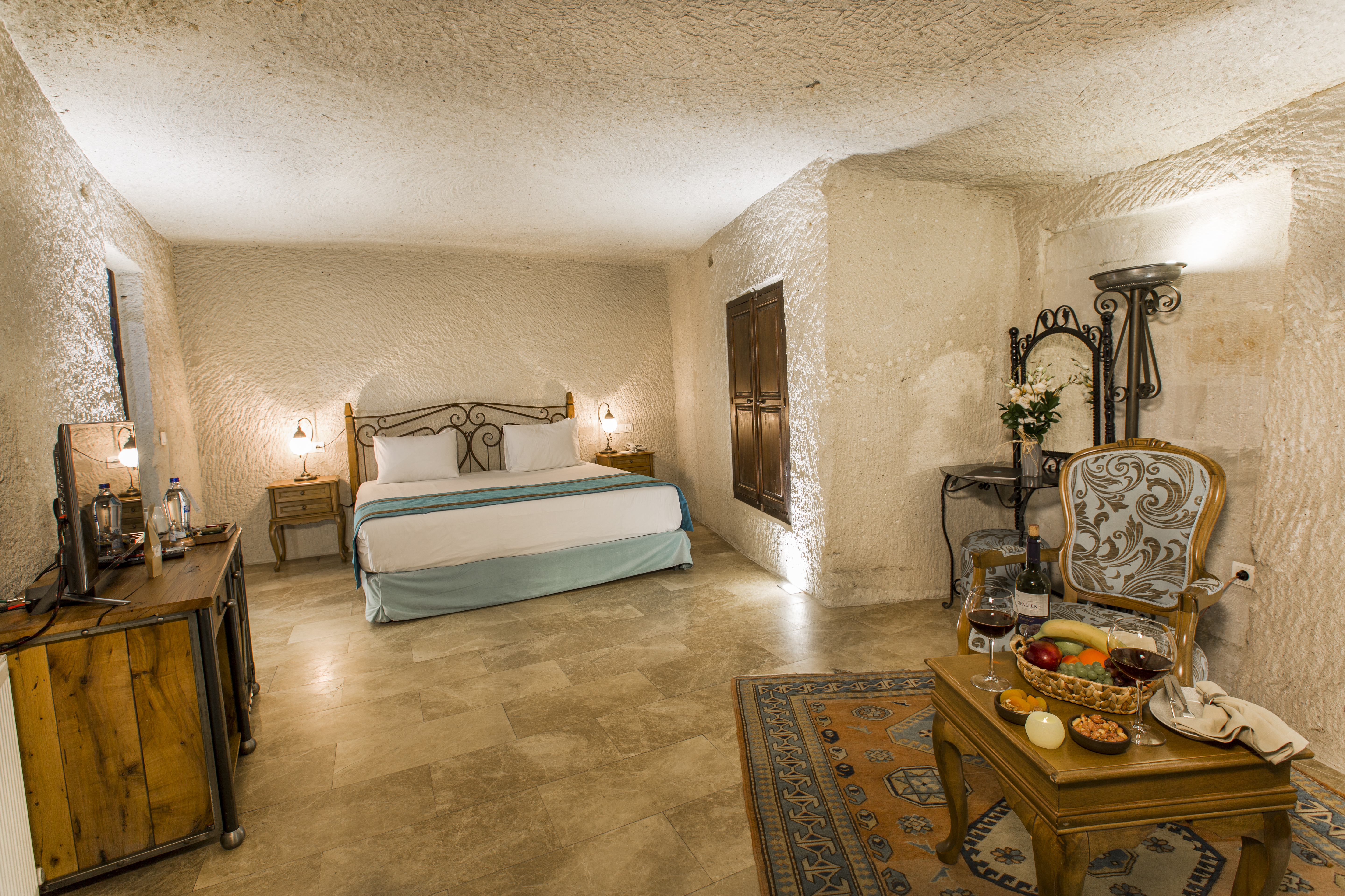 Imperial Cave Suites & SPA