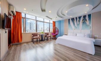 Huangting Holiday Hotel