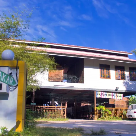 Audi GuestHouse Отели в г. Остров Балик