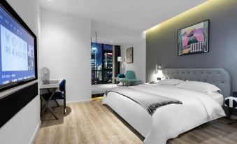 Anyun · Kaman Hotel