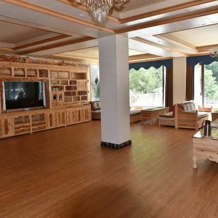 Heishui Lizhen Hotel