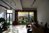 羅平白果樹酒店