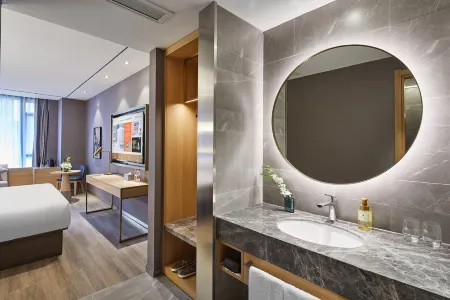 Orange Hotel (Shanghai Hongqiao Railway Station)