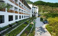 Water East Township House · River Bay Manor Hotels near Nan Jiang Gorge