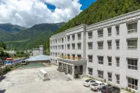 Xueshan Shengyu Hotel