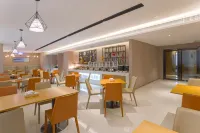 City Comfort Inn Hotel (Gongcheng Binjiang) Hotels in Gongcheng Yao Autonomous County