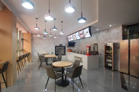 Jianshi Fengyuan Haoting Century Hotel