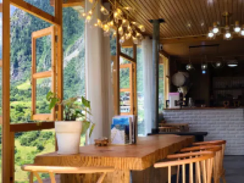 Yourlan Hotel Hotels in Deqin