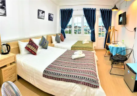 Chau Giang Hotel