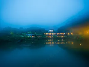 雲浮新興龍山温泉酒店