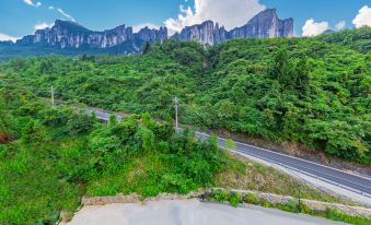 Deep Mountain Yunjian Homestay (Enshi Grand Canyon Scenic Area)
