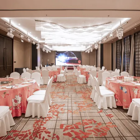 Anqing century edge International Hotel