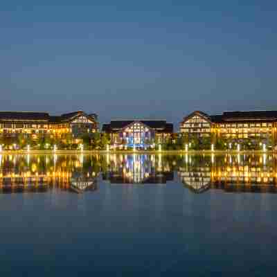 Lake International Hotel Hotel Exterior