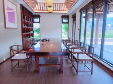Muyang River Landscape Resort Hotels in Pingbian Miao Autonomous County