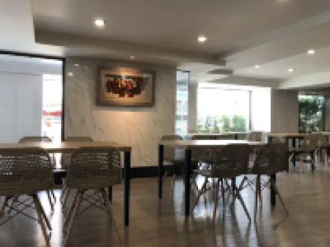 โรงแรมอโยธยา