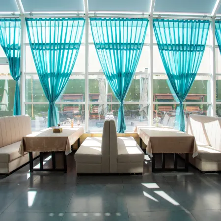 James Joyce Coffetel Hotel (Tangshan Laoting Jingtang Port Longze International)