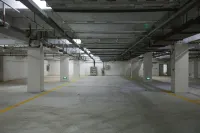喆啡酒店（唐山樂亭京唐港龍澤國際店） - 停車場