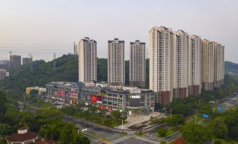 Paco Hotel (Guangzhou Luogang Science City, Jinfeng Metro Station)