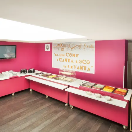 Hotel MX garibaldi CDMX, Trademark Collection by Wyndham Отели рядом с достопримечательностью «Дворец изящных искусств»