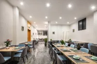 Tung Pak King Hyatt Delicate Hotel